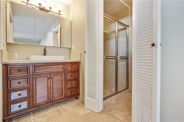 5923 Jumilla Avenue, Woodland Hills, CA 91367