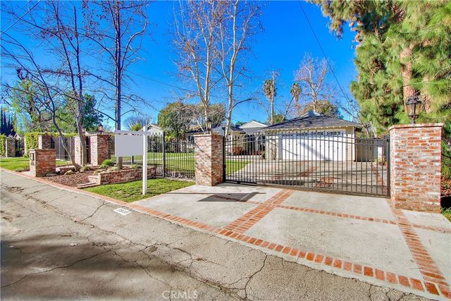 5923 Jumilla Avenue, Woodland Hills, CA 91367
