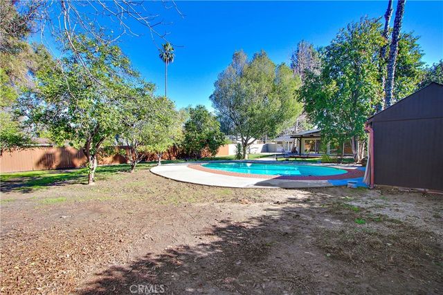 5923 Jumilla Avenue, Woodland Hills, CA 91367