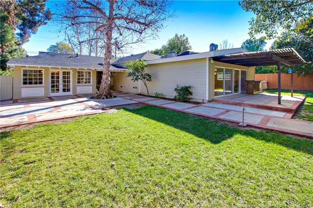 5923 Jumilla Avenue, Woodland Hills, CA 91367