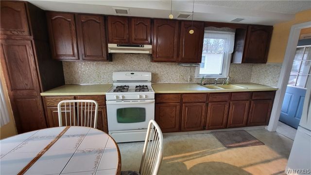 12 Rossler Avenue, Cheektowaga, NY 14206