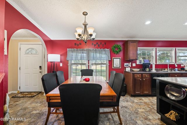 7713 Fred Romero Road, New Iberia, LA 70560