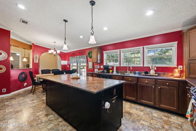 7713 Fred Romero Road, New Iberia, LA 70560