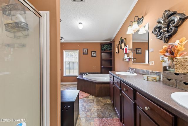 7713 Fred Romero Road, New Iberia, LA 70560