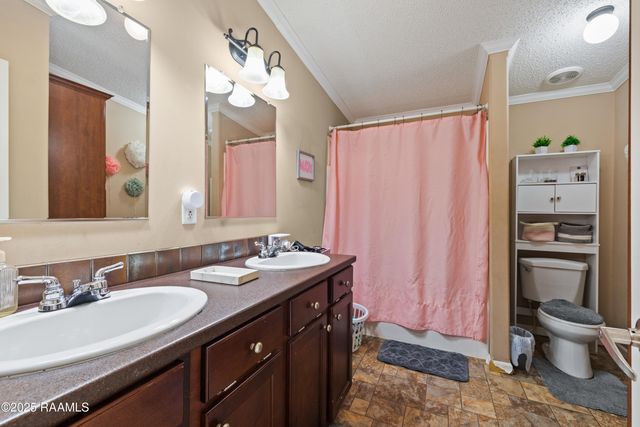 7713 Fred Romero Road, New Iberia, LA 70560