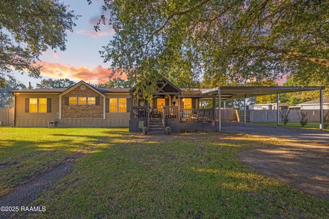 7713 Fred Romero Road, New Iberia, LA 70560