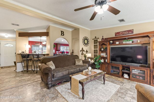 7713 Fred Romero Road, New Iberia, LA 70560