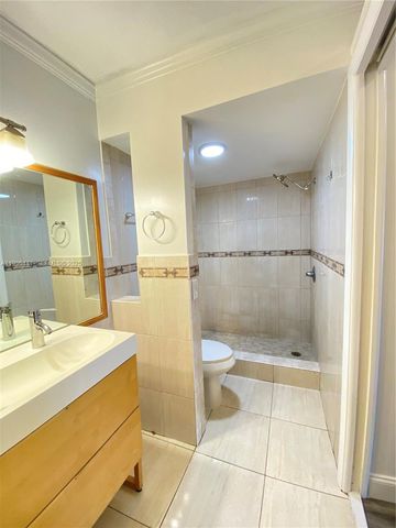 17051 NE 35th Ave 208, North Miami Beach, FL 33160