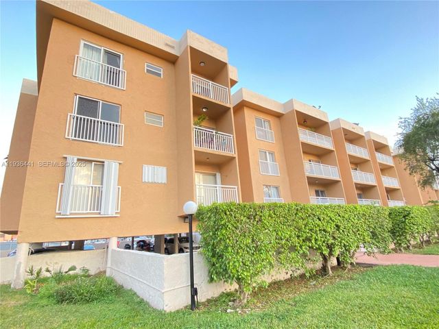 17051 NE 35th Ave 208, North Miami Beach, FL 33160