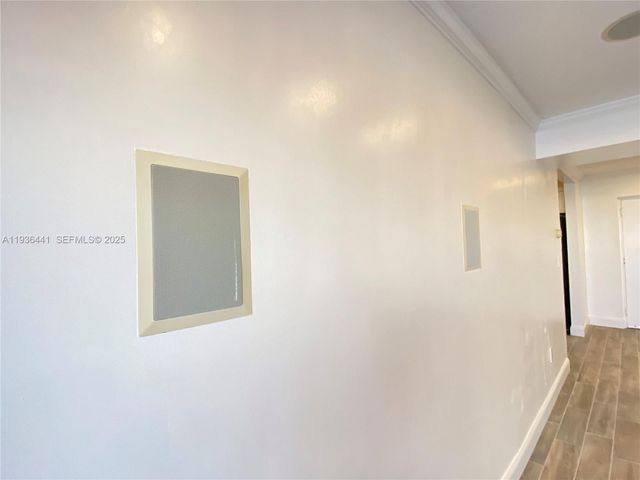 17051 NE 35th Ave 208, North Miami Beach, FL 33160