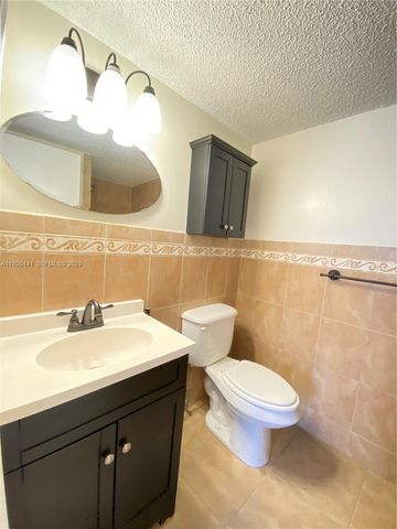 17051 NE 35th Ave 208, North Miami Beach, FL 33160