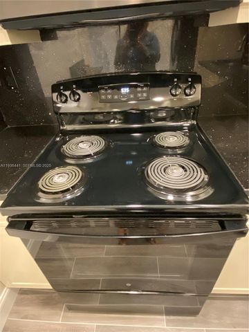 17051 NE 35th Ave 208, North Miami Beach, FL 33160