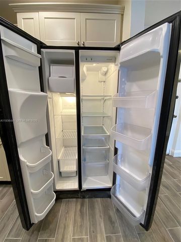 17051 NE 35th Ave 208, North Miami Beach, FL 33160