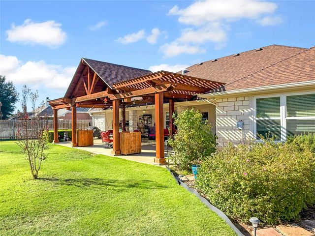 617 Parker Lane, Granbury, TX 76048