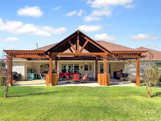 617 Parker Lane, Granbury, TX 76048
