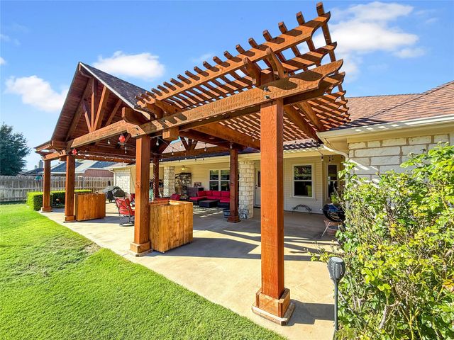 617 Parker Lane, Granbury, TX 76048