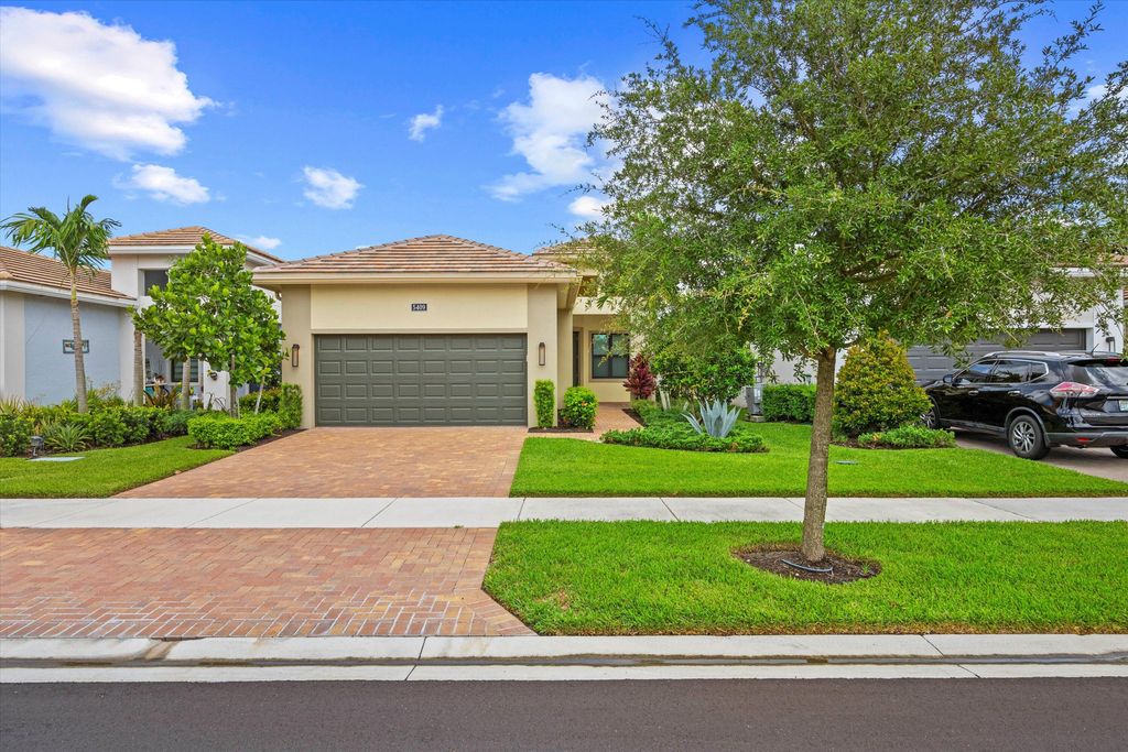 5409 Santa Rosa Lane, Westlake, FL 33470