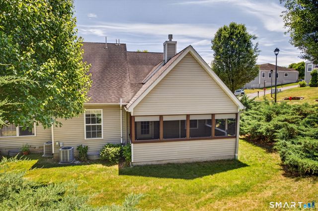128 Louis Hill Road 128, Newtown, CT 06482