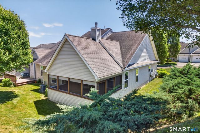 128 Louis Hill Road 128, Newtown, CT 06482