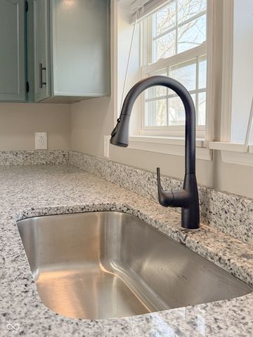 747 Patterson Road, Columbus, IN 47203