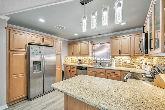 717 CAROLINA AVENUE, Tarpon Springs, FL 34689