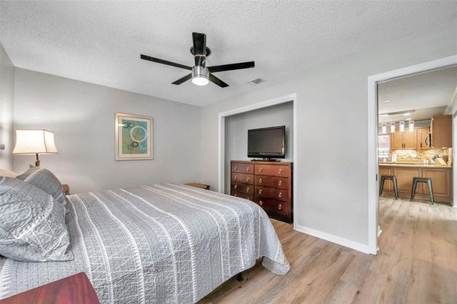 717 CAROLINA AVENUE, Tarpon Springs, FL 34689