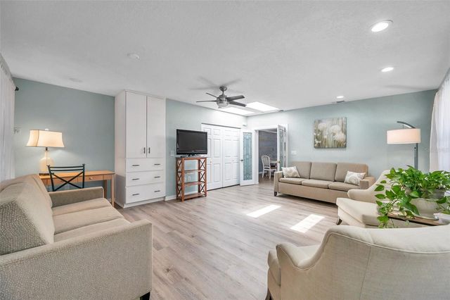717 CAROLINA AVENUE, Tarpon Springs, FL 34689