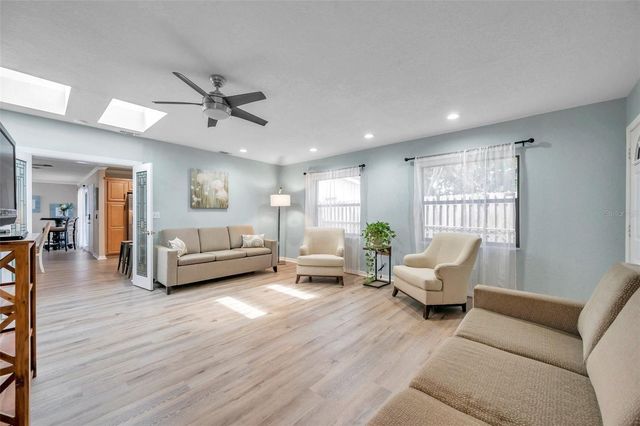 717 CAROLINA AVENUE, Tarpon Springs, FL 34689