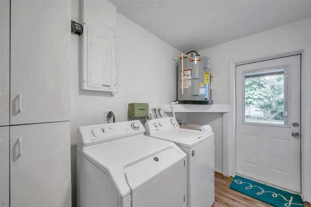 717 CAROLINA AVENUE, Tarpon Springs, FL 34689