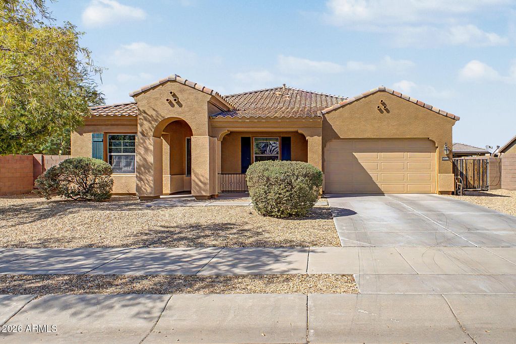 16600 W WASHINGTON Street, Goodyear, AZ 85338 — photo 2