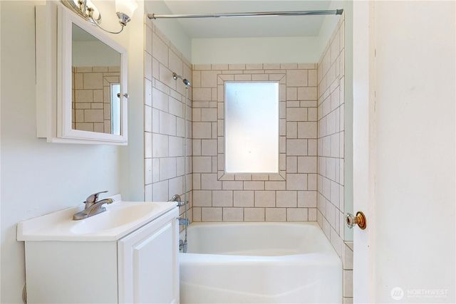 405 SE 8th Street, College Place, WA 99324