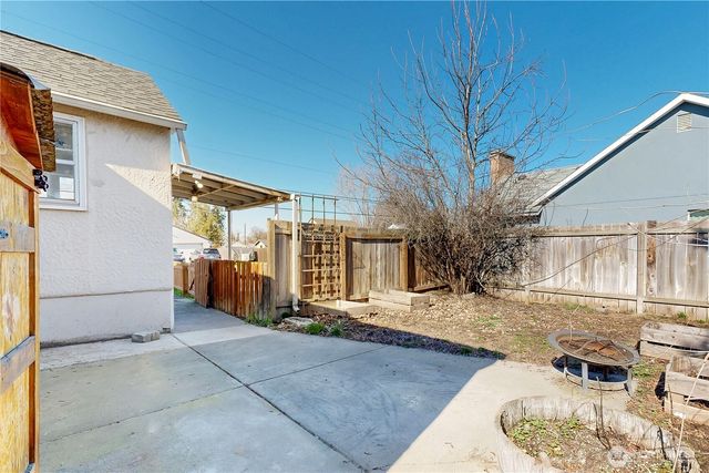 405 SE 8th Street, College Place, WA 99324