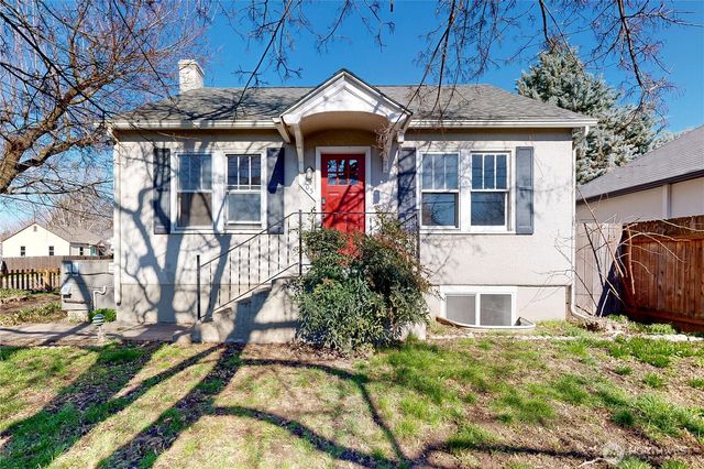 405 SE 8th Street, College Place, WA 99324