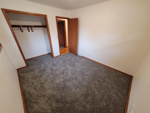 10 Logan Avenue E, West Saint Paul, MN 55118