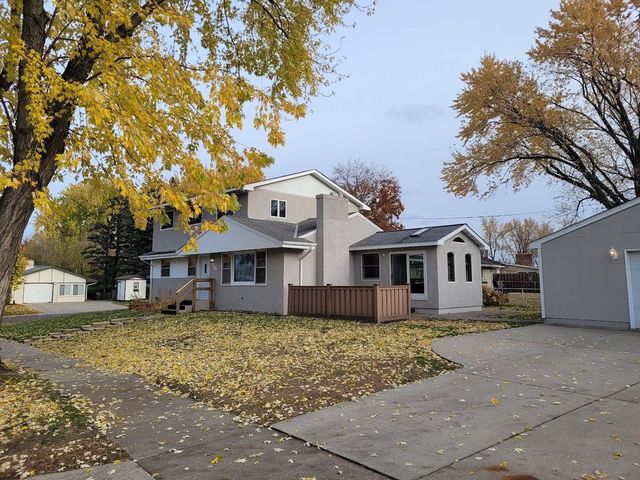 10 Logan Avenue E, West Saint Paul, MN 55118