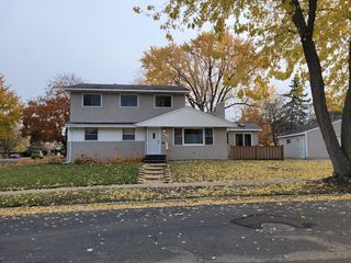 10 Logan Avenue E, West Saint Paul, MN 55118