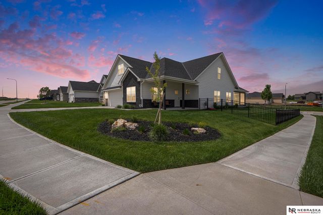 12352 Horizon St., Papillion, NE 68046