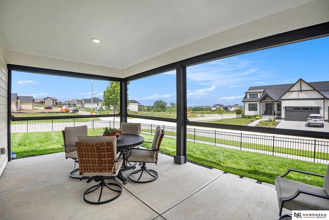 12352 Horizon St., Papillion, NE 68046