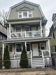 227 Amherst St, East Orange City, NJ 07018