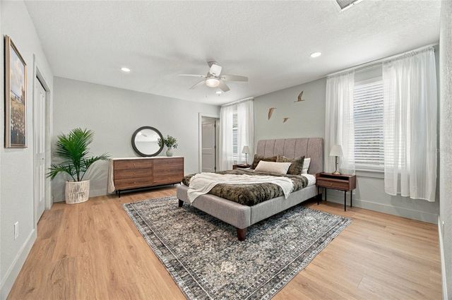 3022 1ST STREET N, St Petersburg, FL 33704