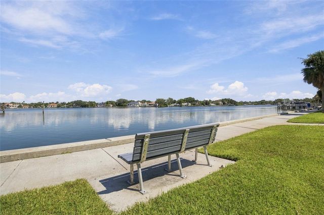 3022 1ST STREET N, St Petersburg, FL 33704
