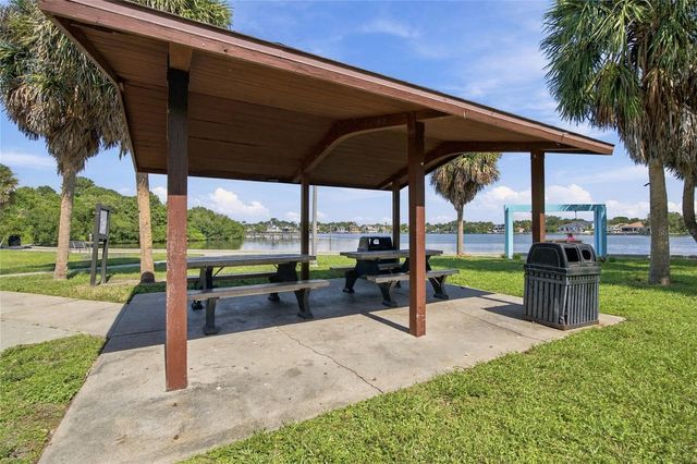 3022 1ST STREET N, St Petersburg, FL 33704