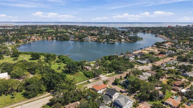 3022 1ST STREET N, St Petersburg, FL 33704