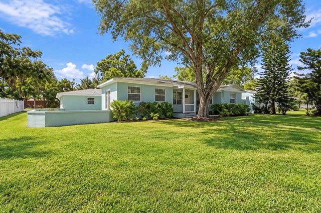 3022 1ST STREET N, St Petersburg, FL 33704