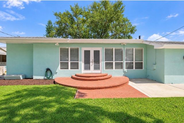 3022 1ST STREET N, St Petersburg, FL 33704