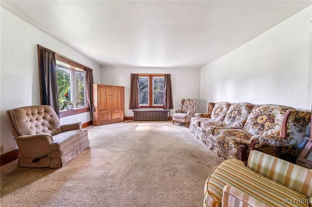 9694 Versailles Road, Evans, NY 14006