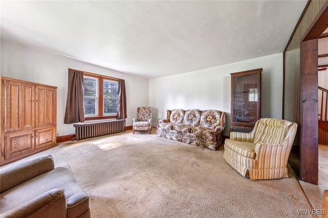 9694 Versailles Road, Evans, NY 14006