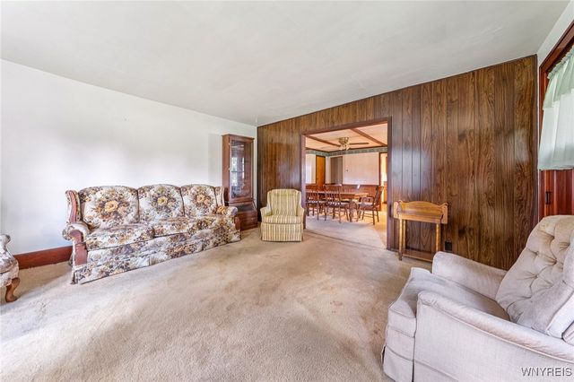 9694 Versailles Road, Evans, NY 14006