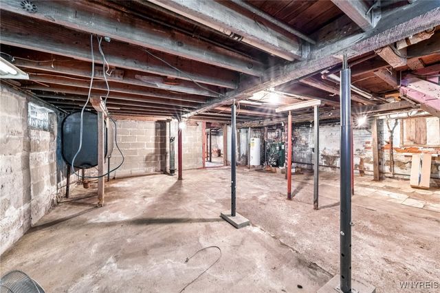 9694 Versailles Road, Evans, NY 14006