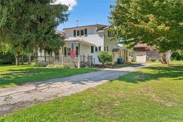 9694 Versailles Road, Evans, NY 14006